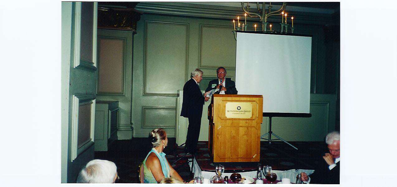 Dr.Ralph, as young Liophanter, Award SCS International for the Club during the 50 Anniversary